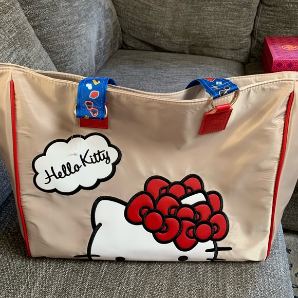 Hello Kitty Tote - Picture 2 of 9